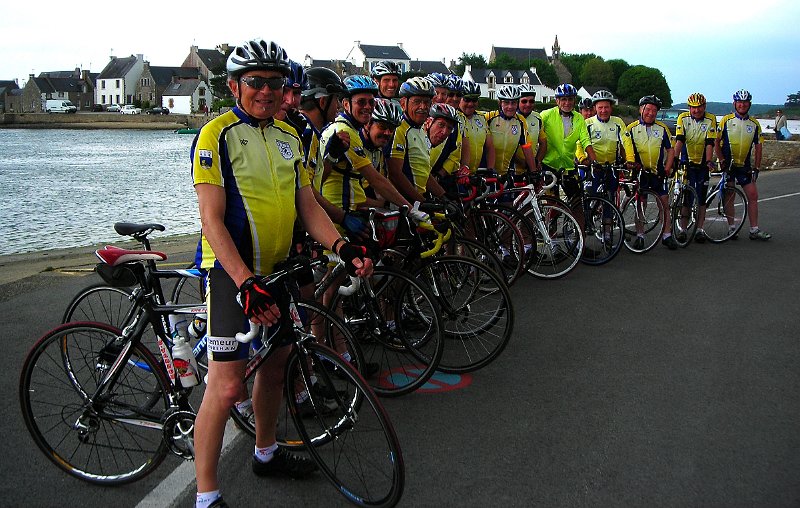 2010-05-27 22 Arret a St Cado.JPG